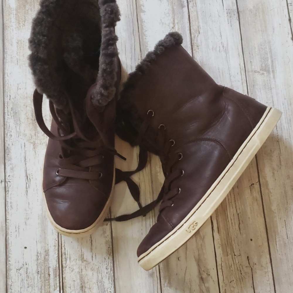 SALE⚡UGG SNEAKER BOOTS SZ 6